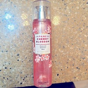 Cherry Blossom shimmer mist